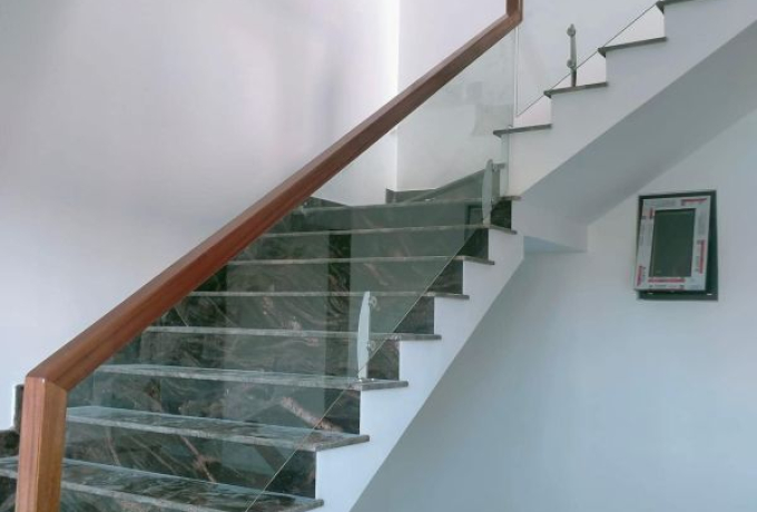 Làm Cầu Thang Kính Tại Gò Vấp | Chất Lượng Uy Tín, Giá Tốt