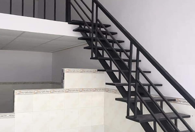 Xưởng Thi Công Cầu Thang Sắt Tại Bình Chánh, Giá Rẻ Cạnh Tranh