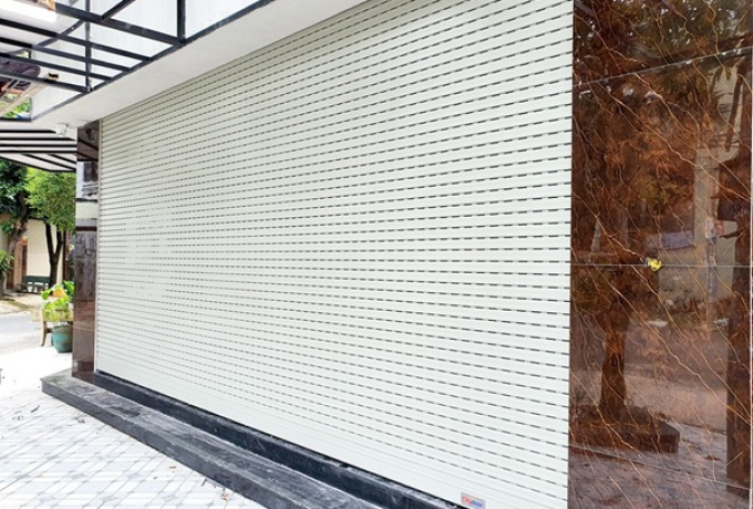 Báo Giá Cửa Cuốn Mới Nhất & Phân Tích Chi Phí Lắp Đặt Chi Tiết 