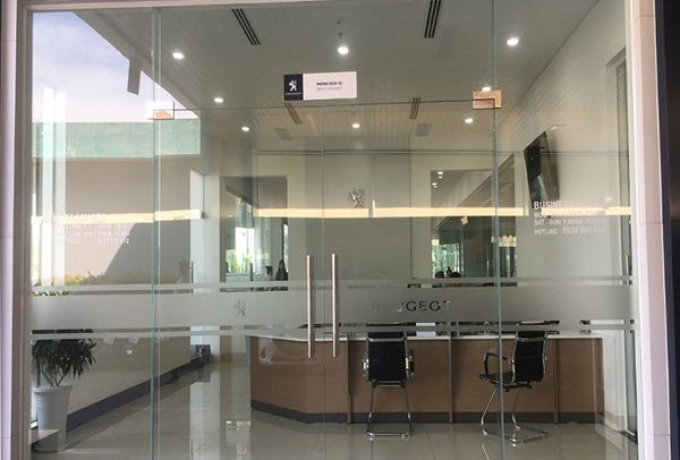 Xưởng Làm Cửa Kính Cường Lực Tại Quận Bình Tân Giá Rẻ