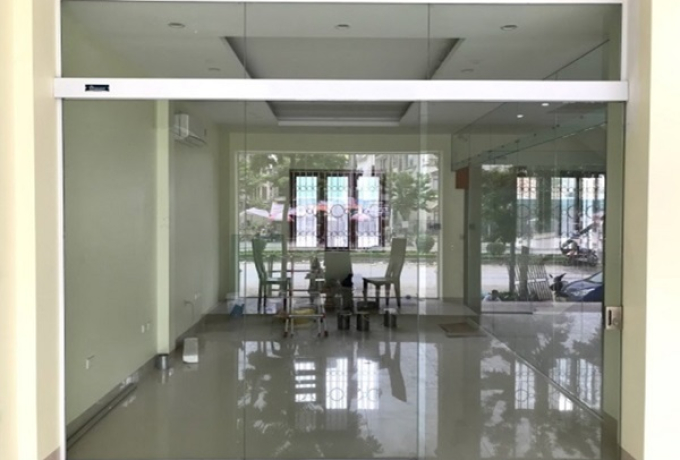 Làm Cửa Kính Cường Lực Tại Bình Chánh | Bền Đẹp – Giá Hợp Lý