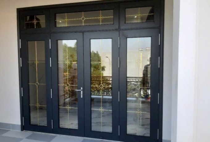 Cửa Nhôm Kính Là Gì? Kiến Thức Toàn Diện A–Z & Bảng Giá 