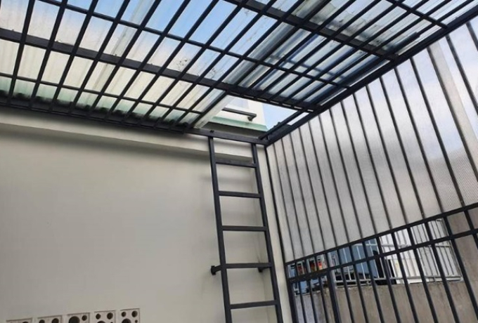 Làm Khung Sắt Bảo Vệ Tại Hóc Môn | Giá Rẻ – Thi Công Bền Đẹp