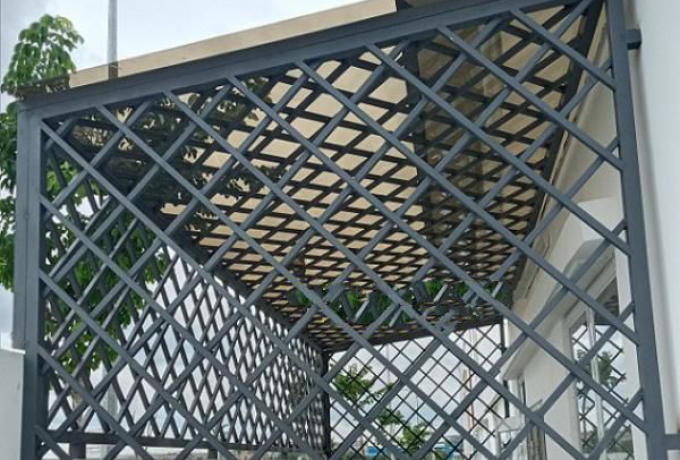 Làm Khung Sắt Bảo Vệ Tại Quận 10 | Thi Công Nhanh – Bền Đẹp