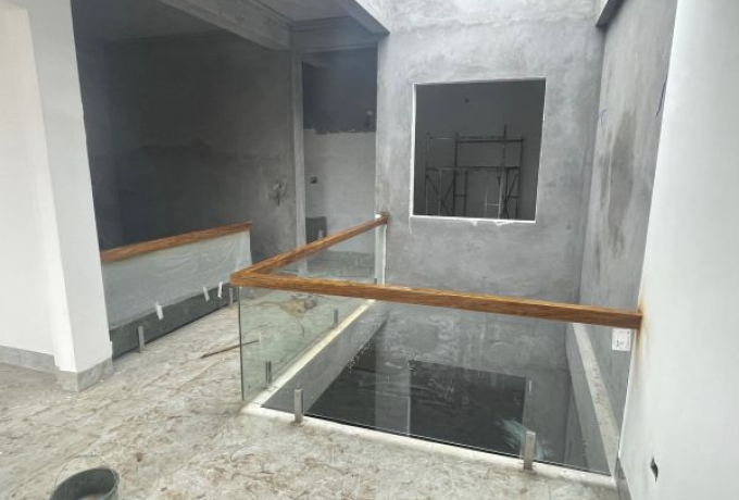 Làm Lan Can Kính Tại Hóc Môn | Trọn Gói Giá Rẻ