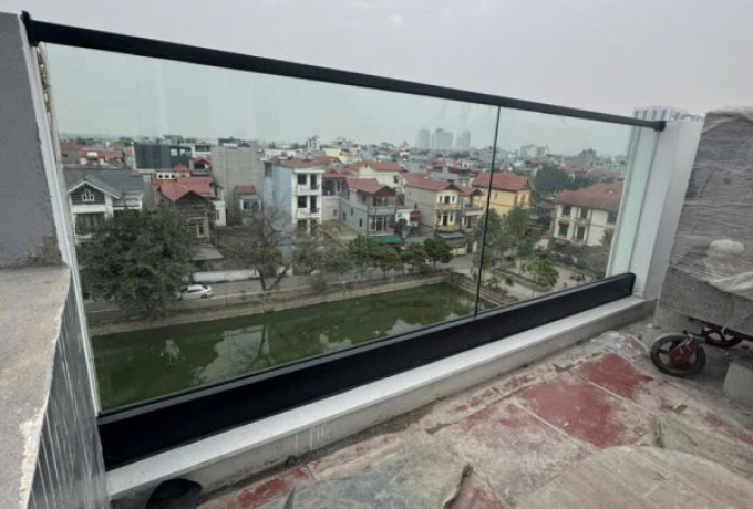 Làm Lan Can Kính Tại Quận 7 | Giá Rẻ, Thi Công Nhanh