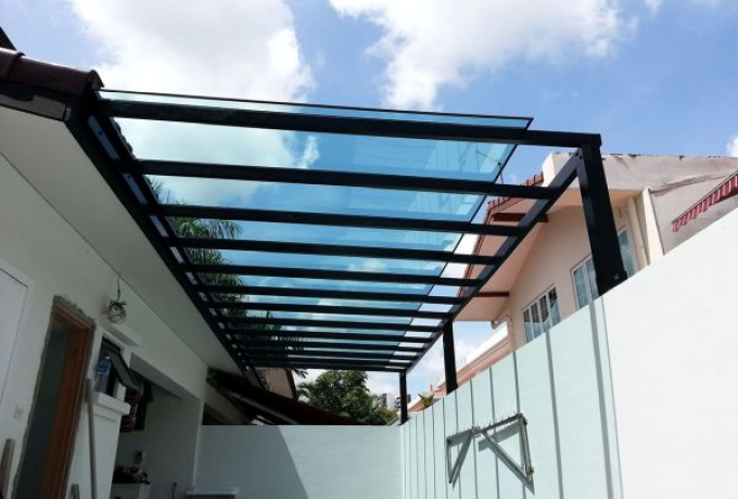 Làm Mái Che Kính Cường Lực Tại TP.HCM | Bền, Đẹp, Lấy Sáng Tốt
