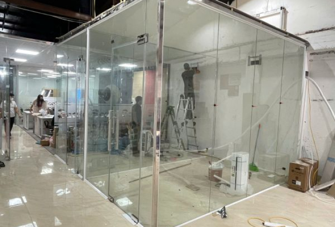 Làm Vách Kính Cường Lực Tại Bình Tân Giá Rẻ, Uy Tín