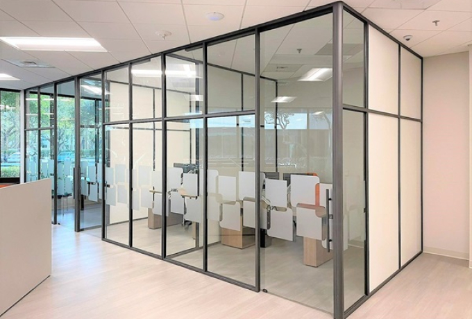 Làm Vách Kính Cường Lực Quận 9 Giá Rẻ | Thi Công Chuẩn Kỹ Thuật