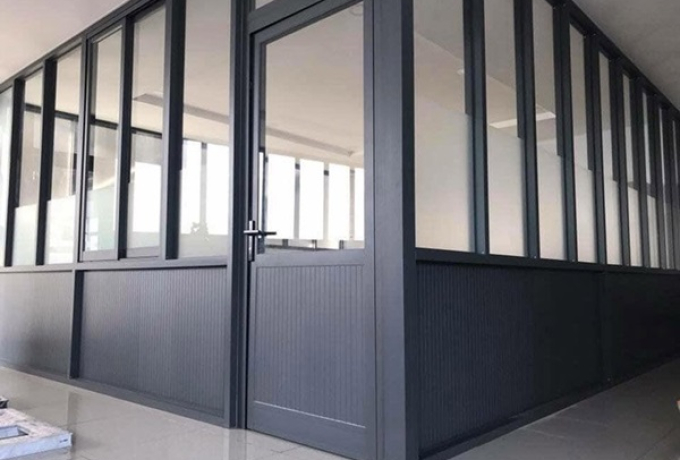 Làm Vách Ngăn Nhôm Kính Tại Bình Chánh | Giá Rẻ Bền Đẹp