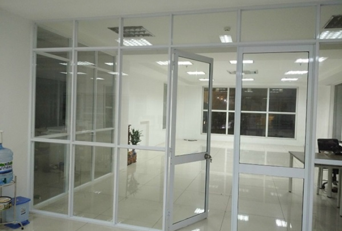 Làm Vách Ngăn Nhôm Kính Tại Củ Chi | Bền Đẹp – Giá Tốt