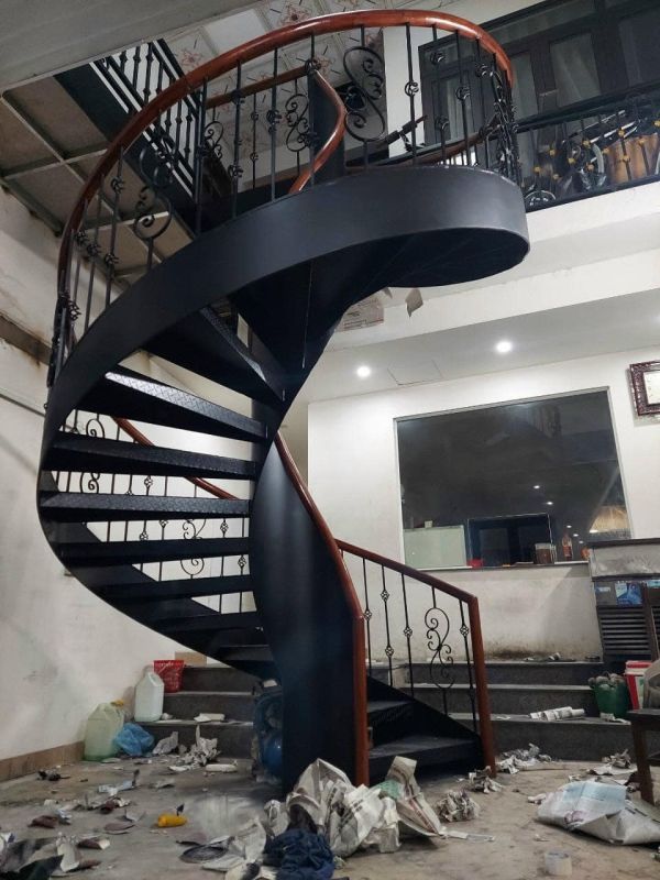 cầu thang sắt xoắn