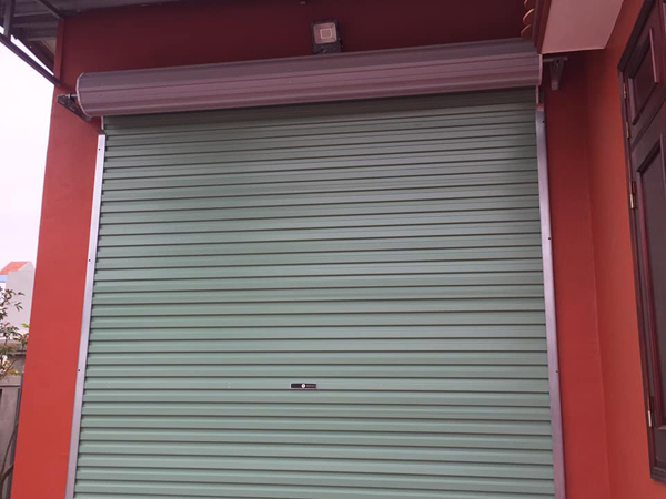 cửa cuốn tấm liền