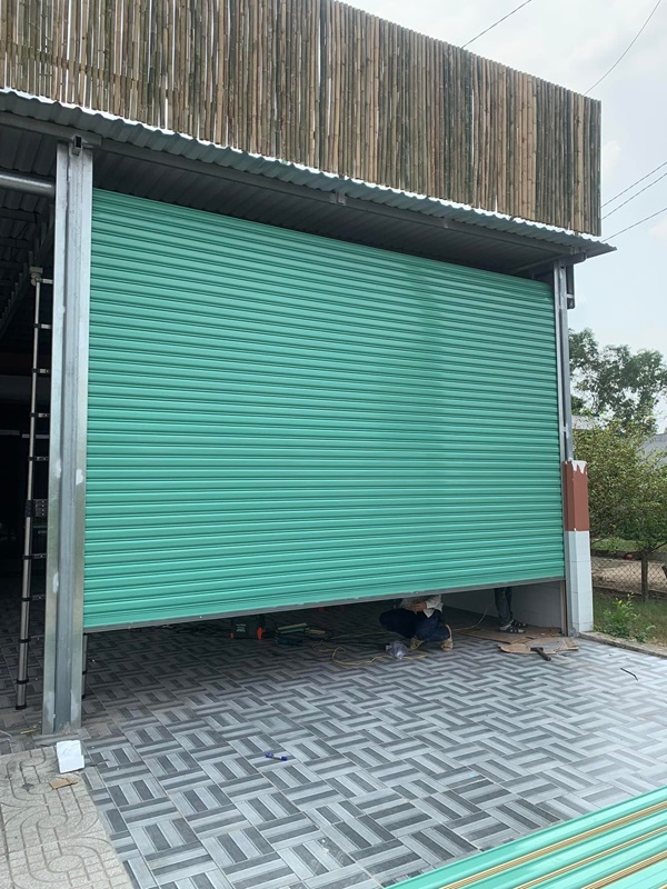 cửa cuốn tấm liền