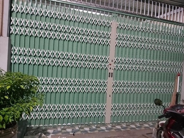 cửa kéo sắt