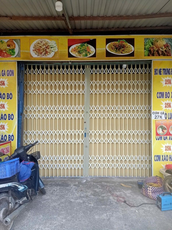 cửa kéo sắt