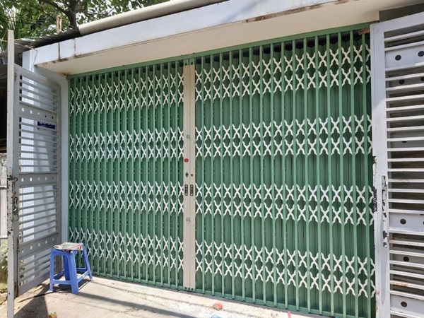 cửa kéo sắt đài loan