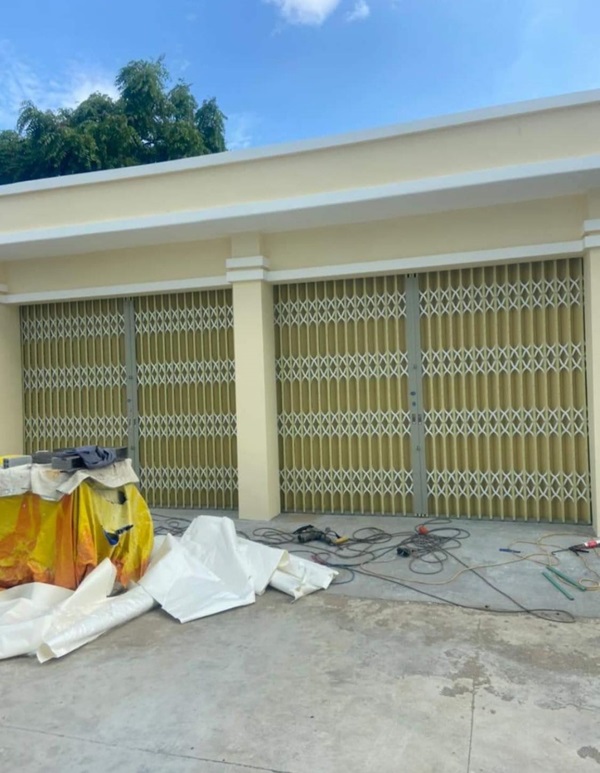 cửa kéo sắt 