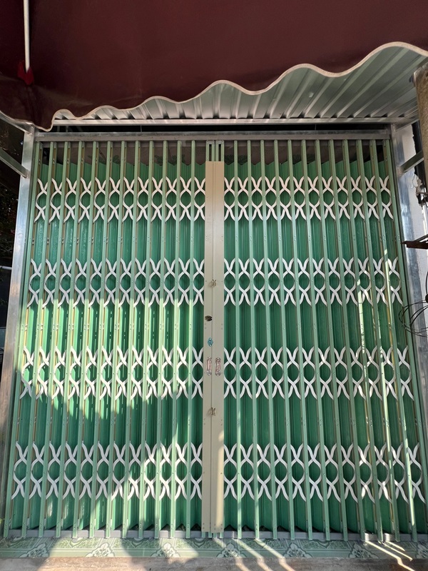 cửa kéo sắt
