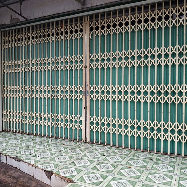 cửa kéo sắt