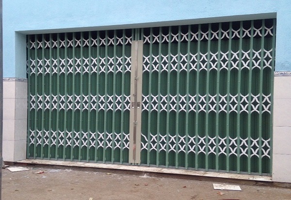 cửa kéo sắt