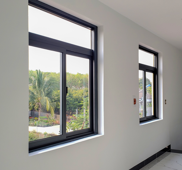 làm cửa sổ nhôm kính
