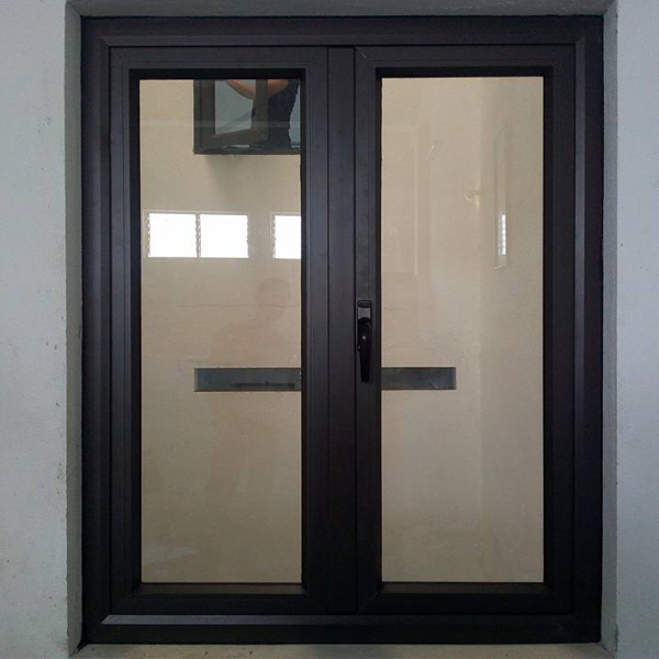 cửa nhôm kính gia đình