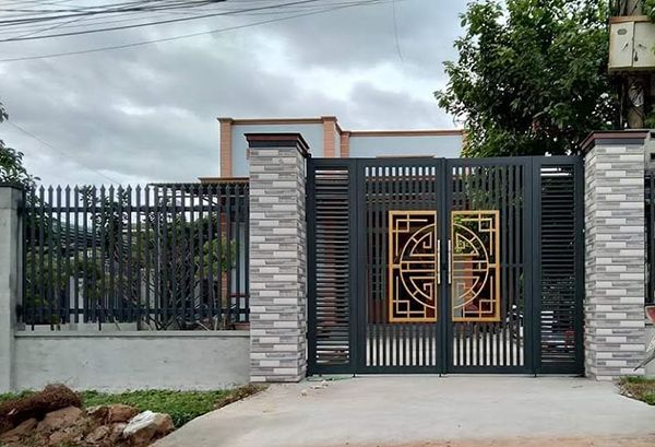 cửa sắt 2 cánh