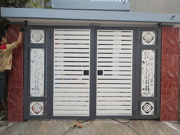 cửa sắt
