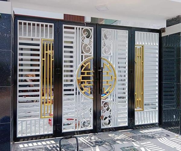 cửa sắt mỹ thuật 4 cánh