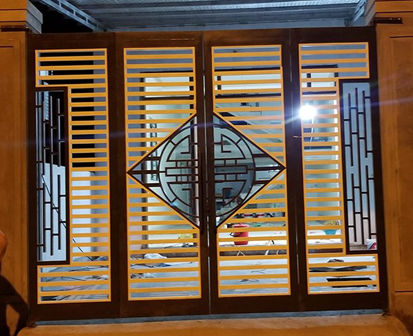 cửa sắt 4 cánh