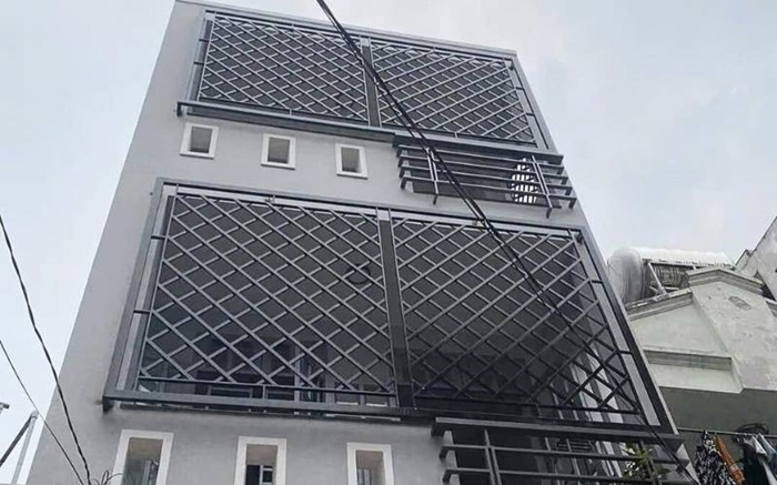 khung sắt bảo vệ ban công