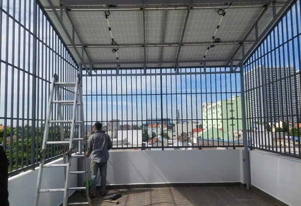 khung sắt bảo vệ