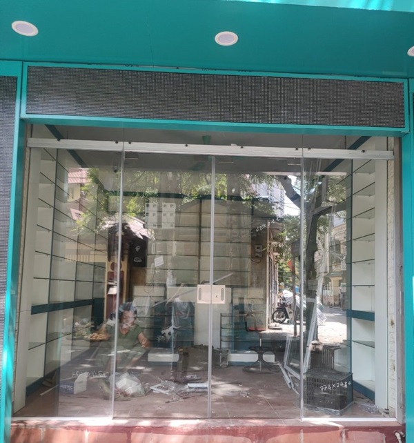 cửa kính cường lực văn phòng