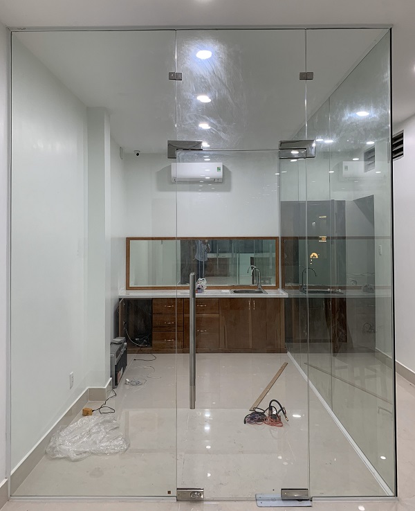 cửa kính cường lực gia đình