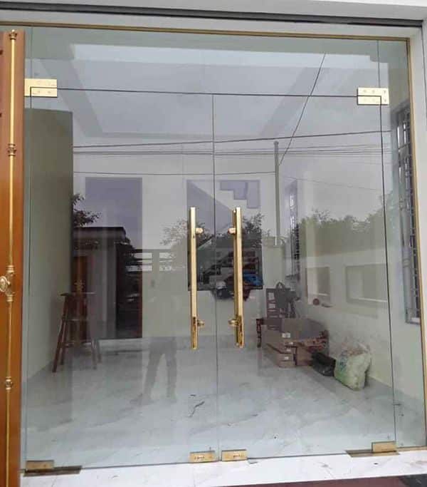 làm cửa kính cường lực dĩ an