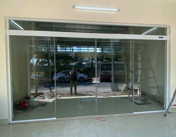 cửa kính cường lực cao cấp