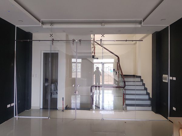 cửa kính cường lực gia đình