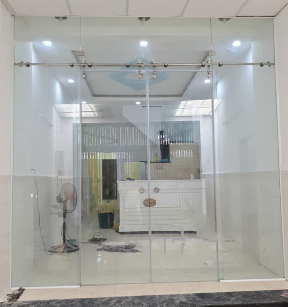 cửa kính cường lực gia đình