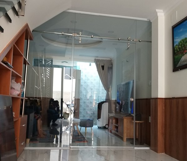 cửa kính cường lực gia đình