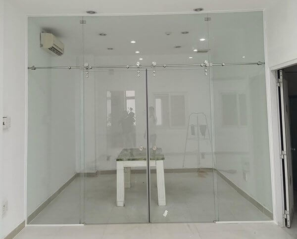 cửa kính cường lực