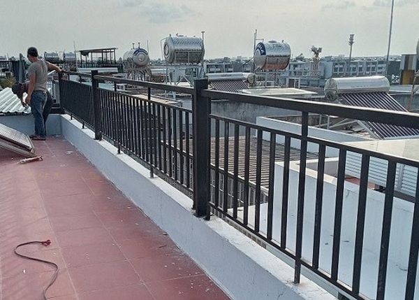ban công sắt quận 6