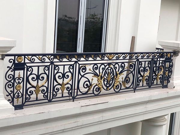 lan can sắt mỹ thuật