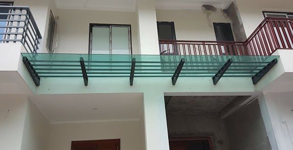 mái che kính cường lực