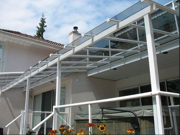 mái che kính cường lực sân thượng