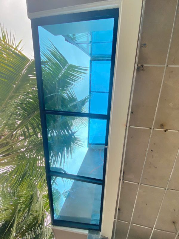 mái che kính cường lực