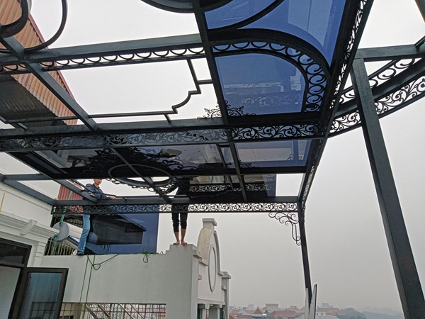 mái tôn sân thượng