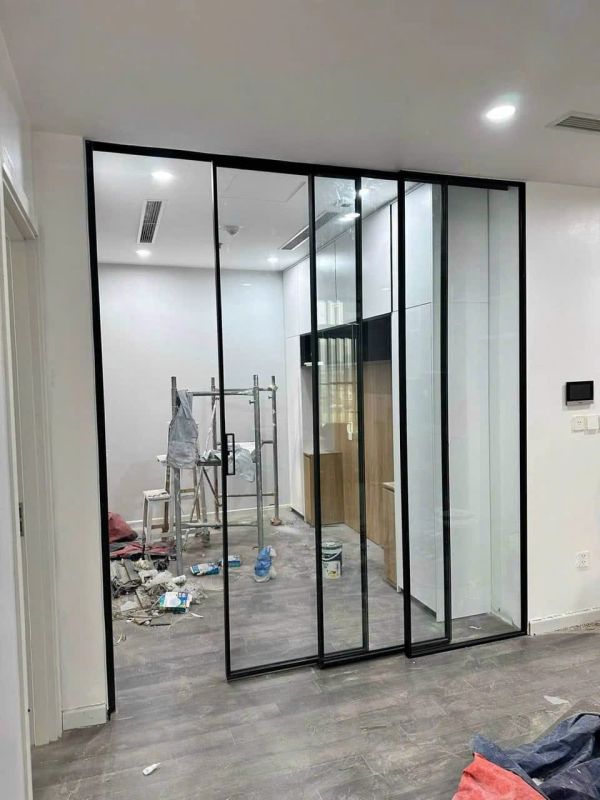 vách kính cường lực nhà ở