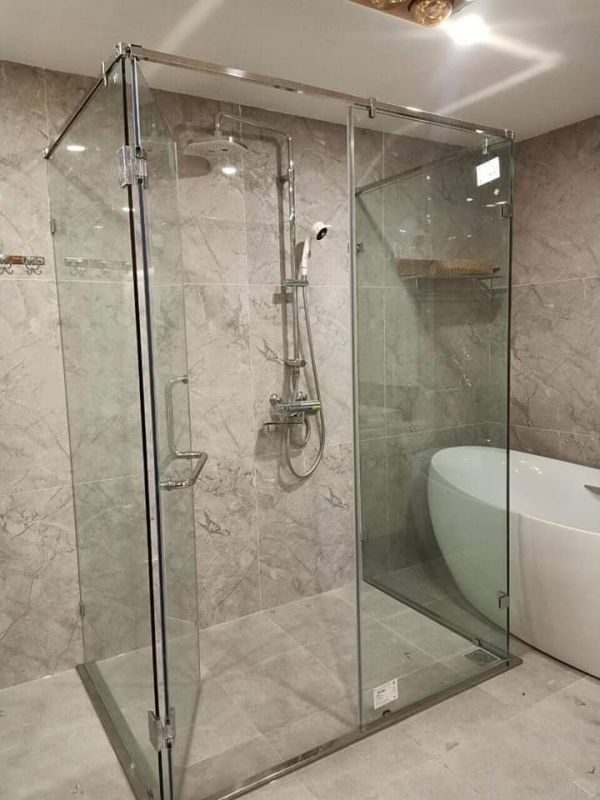 vách kính phòng tắm