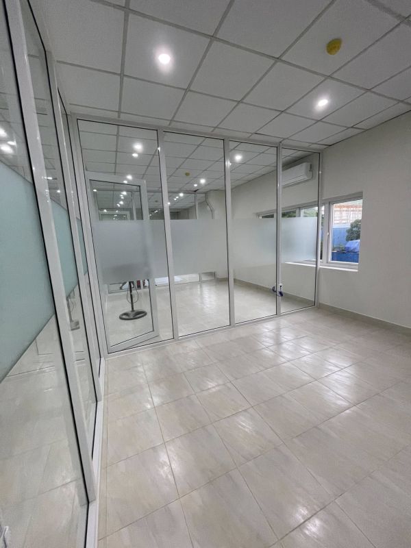 vách ngăn nhôm kính cao cấp